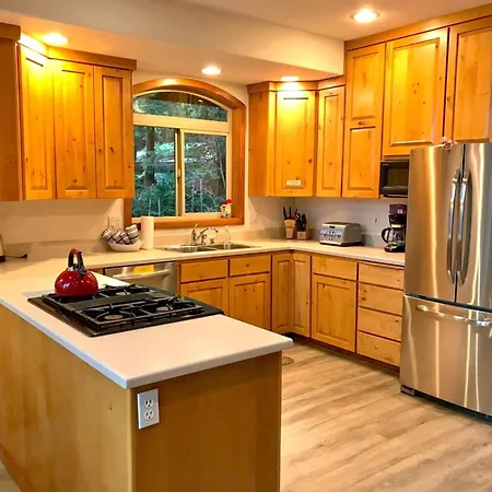 Silver Lake #7 - Unsurpassed Lakefront Views From This Spectacular Pet-Friendly